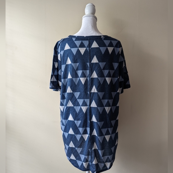 The North Face Short Sleeve Blue Geometric Top Large - Picture 2 of 3